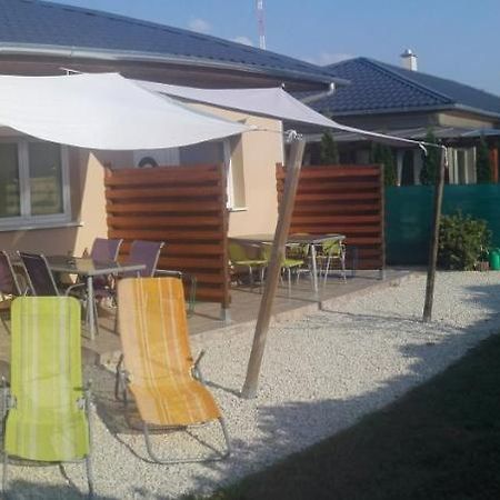 Sunshine Apartman Appartamento Siófok Esterno foto