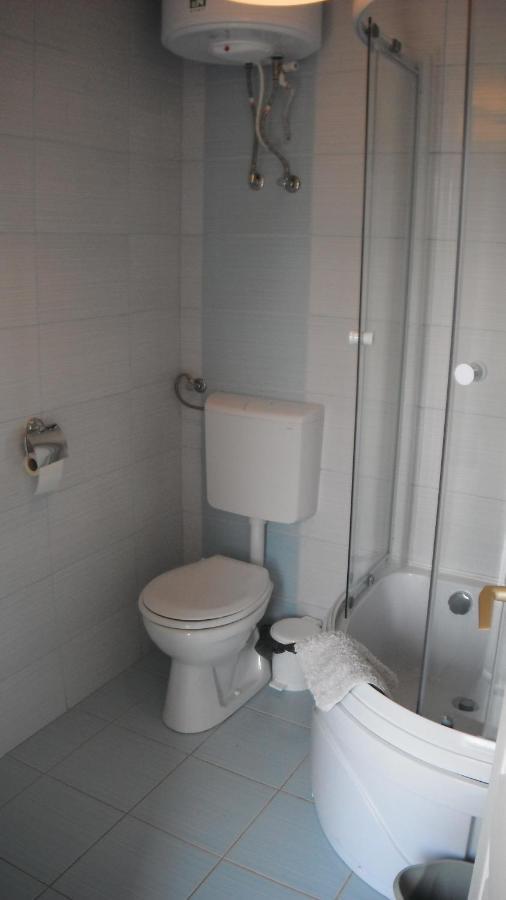 Sunshine Apartman Appartamento Siófok Esterno foto