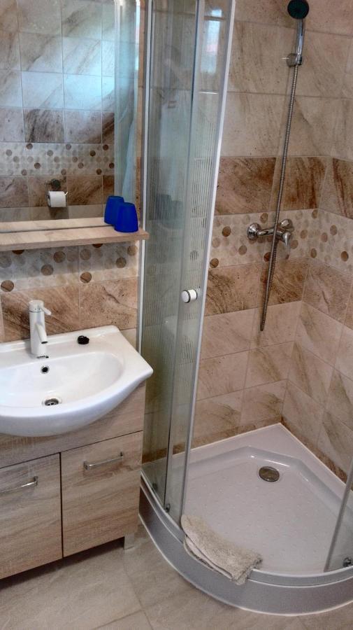 Sunshine Apartman Appartamento Siófok Esterno foto