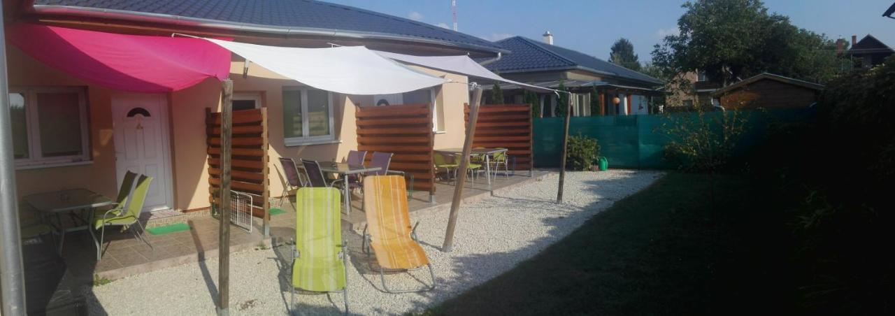 Sunshine Apartman Appartamento Siófok Esterno foto