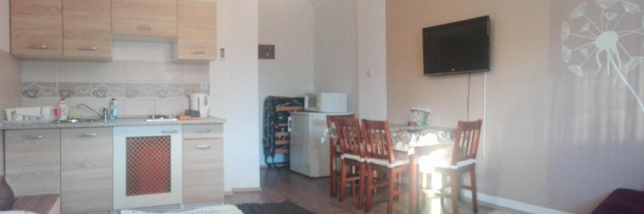 Sunshine Apartman Appartamento Siófok Esterno foto
